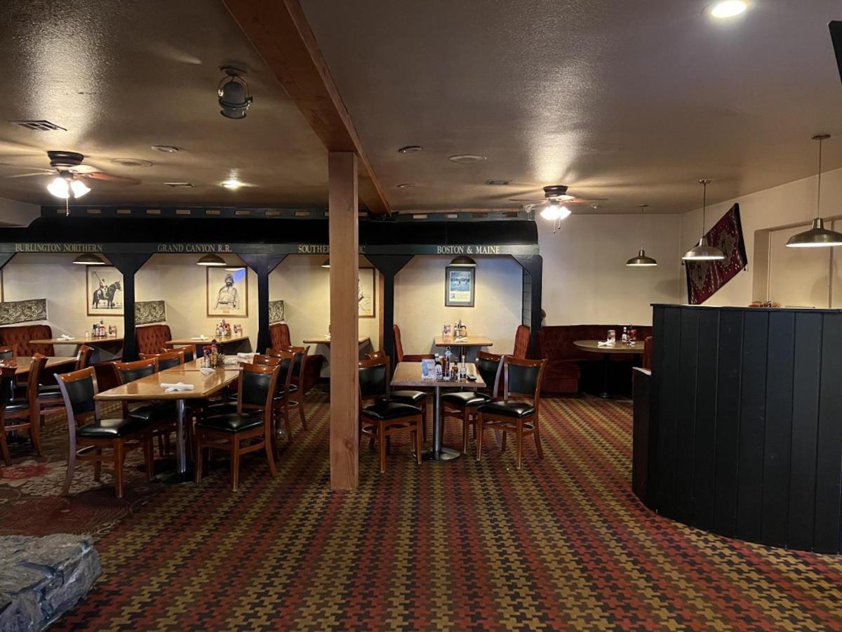 威廉姆斯-大峡谷红屋顶plus+酒店 威廉斯 外观 照片
